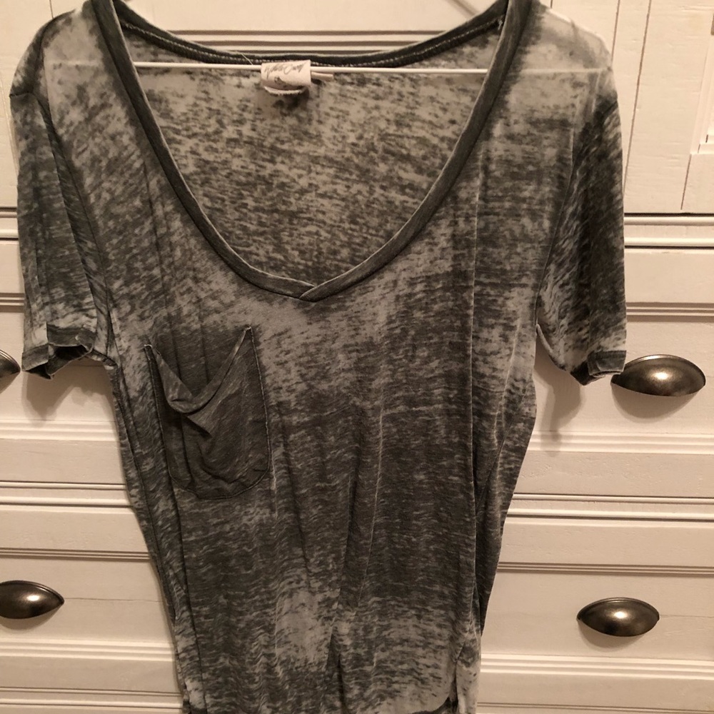 White Crow tee